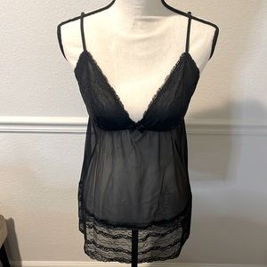 Black lace sleep ware Size XL. Size runs small..